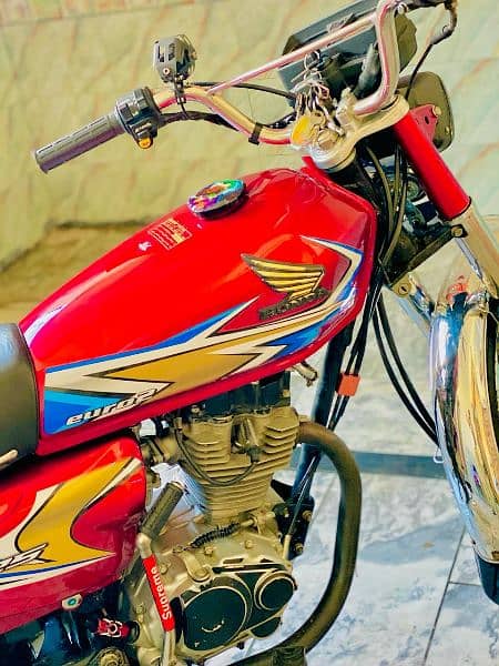 Honda 125cc for sale condition new full decorated 1