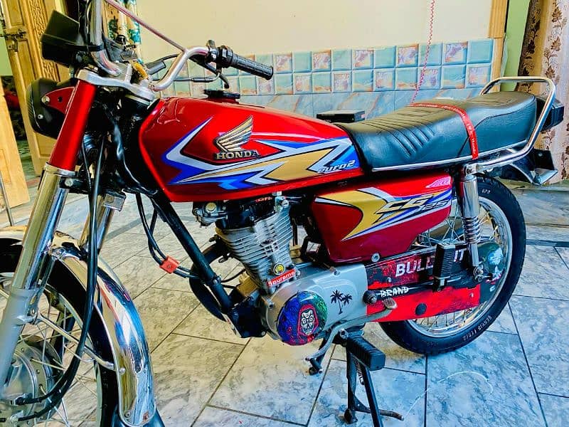 Honda 125cc for sale condition new full decorated 15