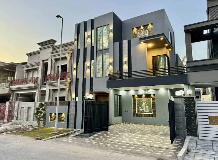 House For sale In Citi Housing Society 4