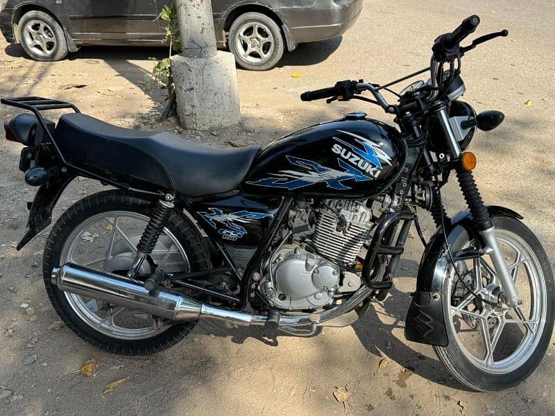 Suzuki GS 150 2022 1