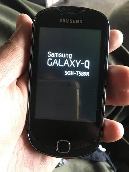 sale samsung galaxy Q t589  orignal mobile very very stylish keypad 0