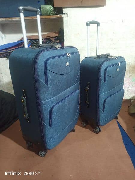 Luggage/Traveling bag 4