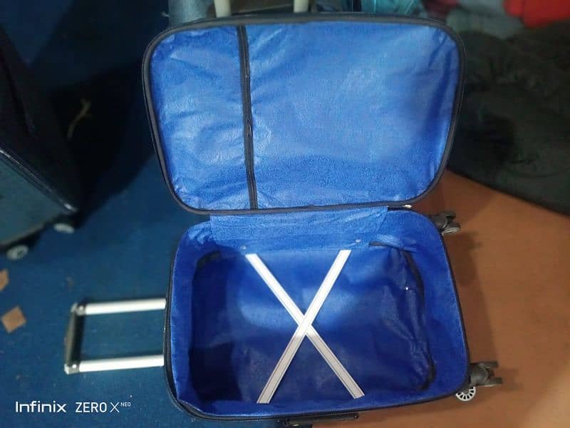 Luggage/Traveling bag 5