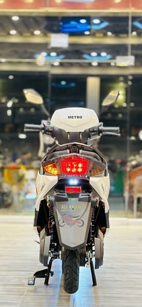 METRO M6 THRILL YADEA E8S PRO T9 E10 A7 LY RAMZA EVEE SCOOTY SCOOTER 12