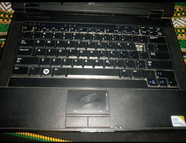 DELL Laptop E5400 0