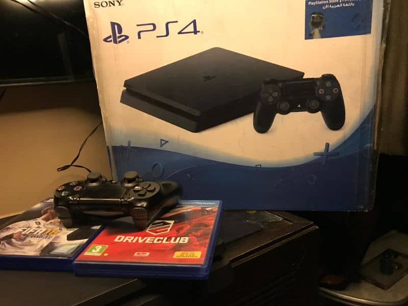 PS4 Slim 500Gb With 2 Games 0