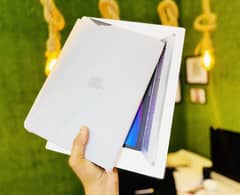 MacBook Pro m2 2022, 8Gb - 256GB. 13 inches- Read Ad