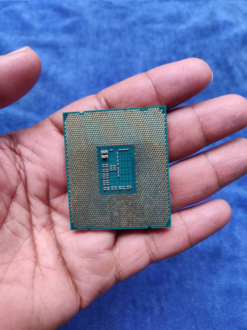 Intel® Xeon® Processor E5-1603 v3 10M Cache, 2.80 GHz 3