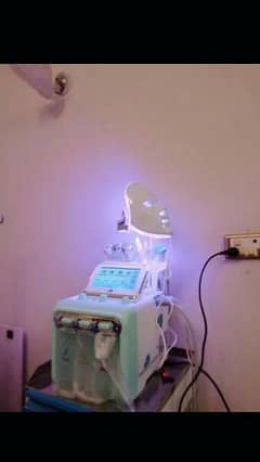 HYDRA FACIAL 7 IN 1 MACHINE with free hydra facial serums