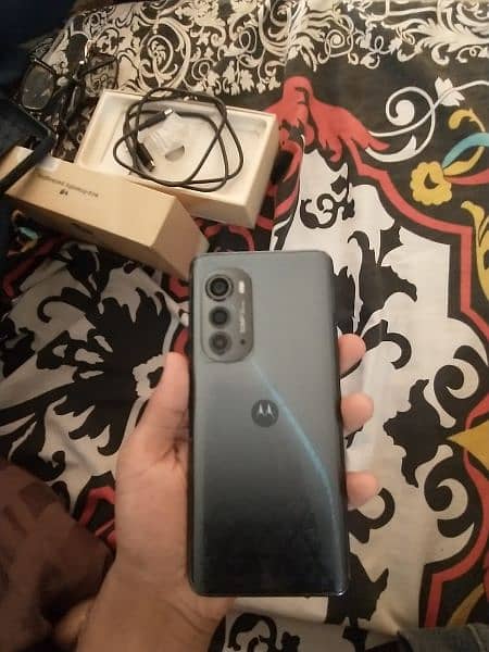 Motorola edge 2022  PTA ,with box ,pouch and accessories 2