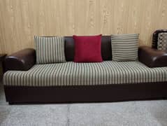 6 seater sofa hardly few months used