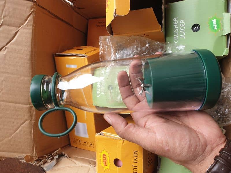 Rechargeable Portable juicer blender lot sale 1