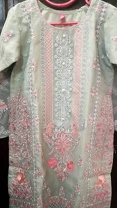 New party Eid collection dress
Fabric organza
Size medium 0