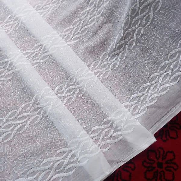 White chaddar/ Shawl/ ladies shawl/ branded Shawl/ lawn shawl 0