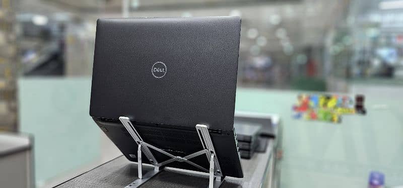Dell Latitude 5300 I5 8th Generation New shape with bzell less screen 1