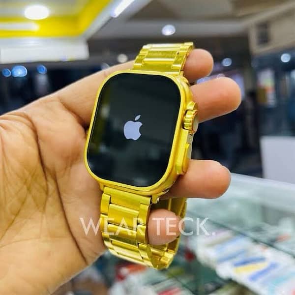 Golden smart watch 1