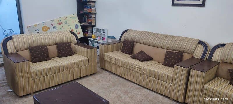 Beige sofa set for sale 0