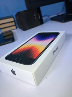 IPHONE SE-3 (2022) Sim Time Available, Gaming & Camera beast 0