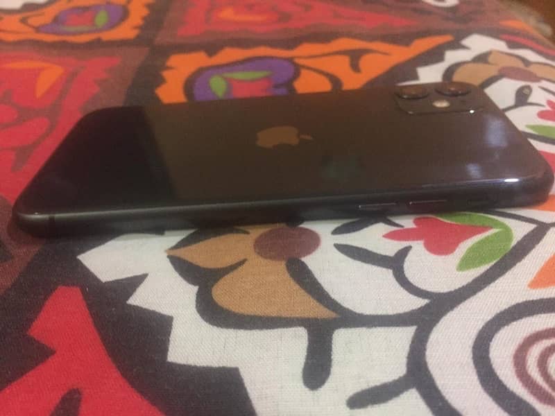 iPhone 11 Non PTA For Sale 2 month Sim Working 5