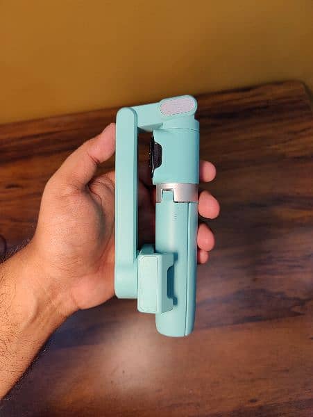 Moza Nano SE Brand New Gimbal Tripod Selfie Stick Stabilizer IPhone 15 4