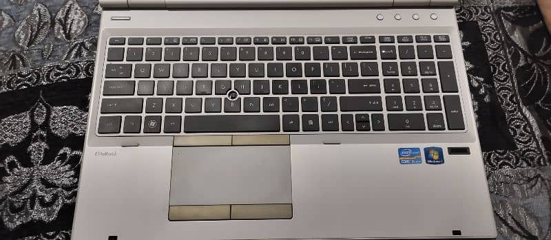 HP EliteBook 8560p with Radeon 6470M 11
