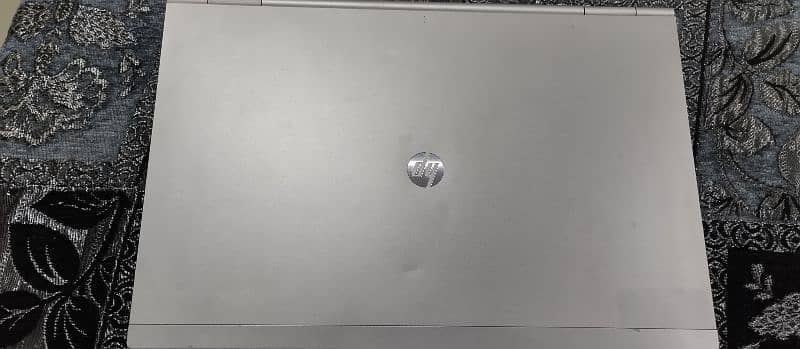 HP EliteBook 8560p with Radeon 6470M 14