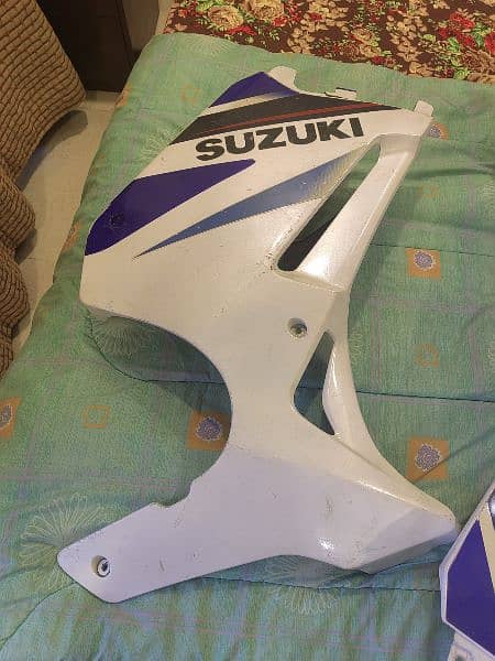 Suzuki Gs500 Complete Fairing. 7