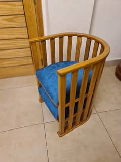 Oak chair with detachable seats/stools