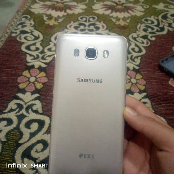 Samsung Galaxy j7 0