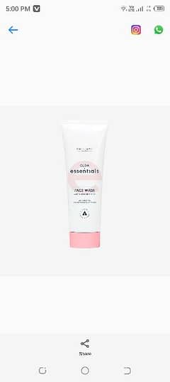 Glow essentials face wash with vitamins E & B3