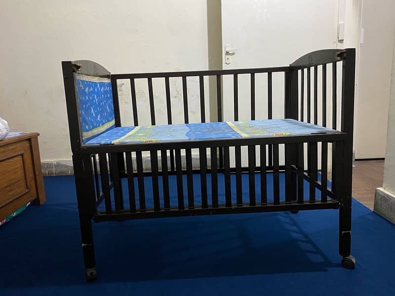 baby crib 2