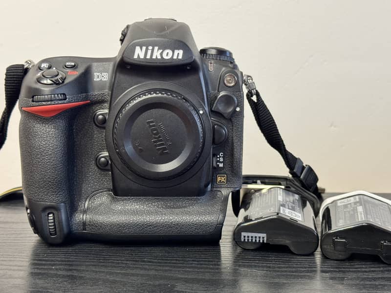 Nikon D3 10/10 +++ Full Frame Professional DSLR 0