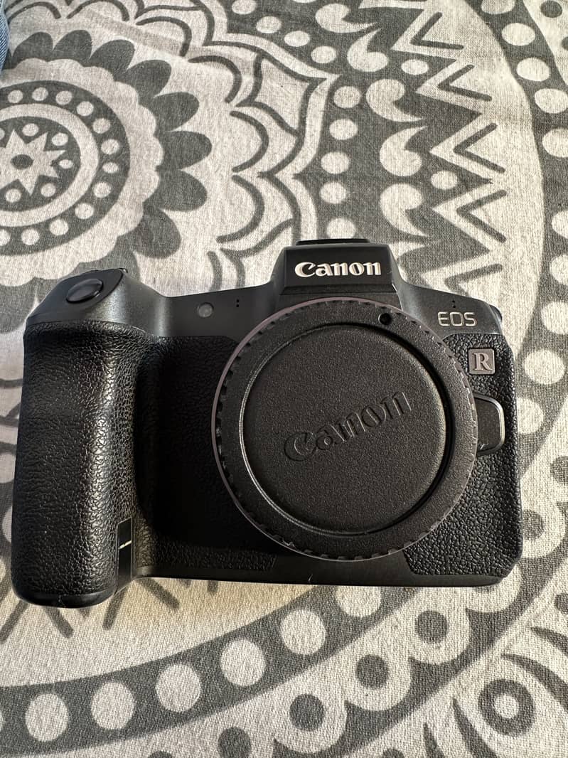 Sell Canon R sell condition 10\9.5 Original bettry  Original charger 0