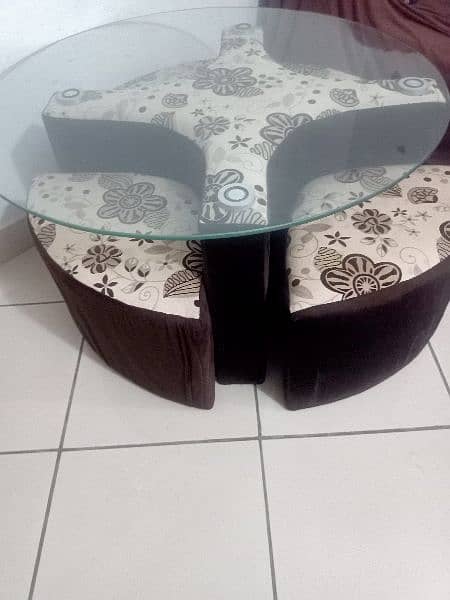 center table with 4 stool 2