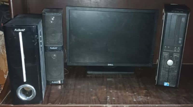 dell computer (lcd,cpu,woofer) 0
