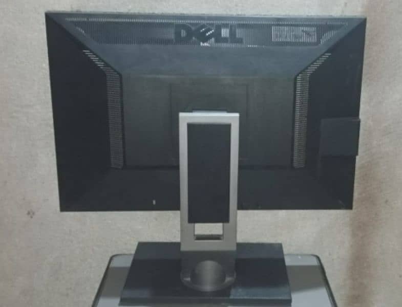 dell computer (lcd,cpu,woofer) 2