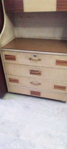 dressing table with 3 drawers and 4 shelves. urgent sale 2