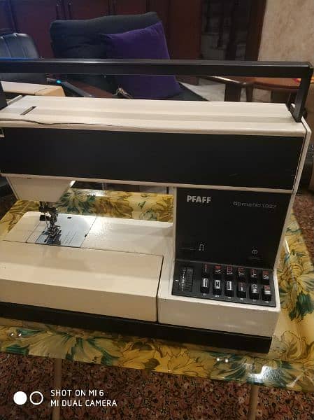 PFAFF made in Germany sewing machine. bought from Saudi 0