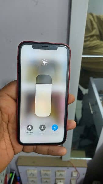 iPhone Xr jv 64 sim time available 7