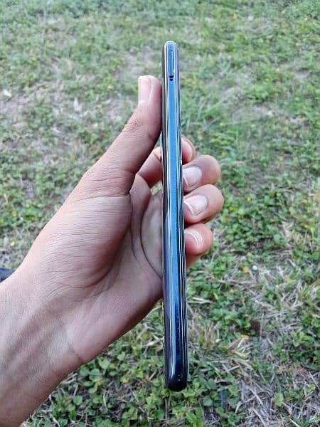 Samsung Galaxy A30s 3