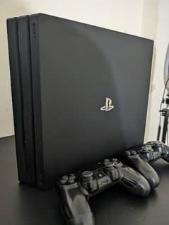 PS4 Pro 1 TB jailbreak 2 controllers playstation 4 pro jailbroken
