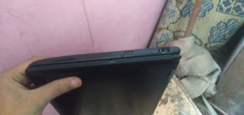 enovo Chromebook 11e (Windows 10) 4Gb. ram/16Gb storage 4
