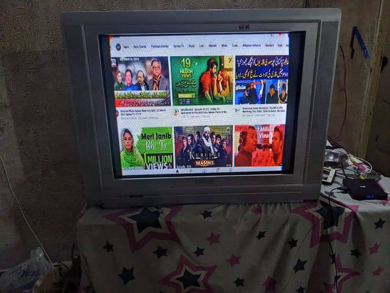 Philips 29 Inches TV and android box urgent sale 0