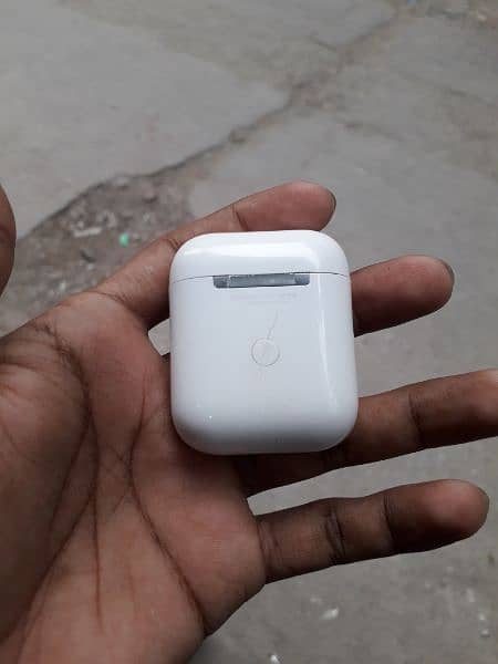 apple air pods 2nd (Generation) 0