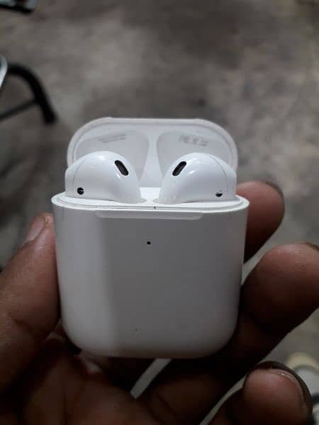 apple air pods 2nd (Generation) 2