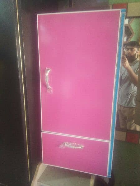 new wall mounted high quality makeup cabinet Almari 2