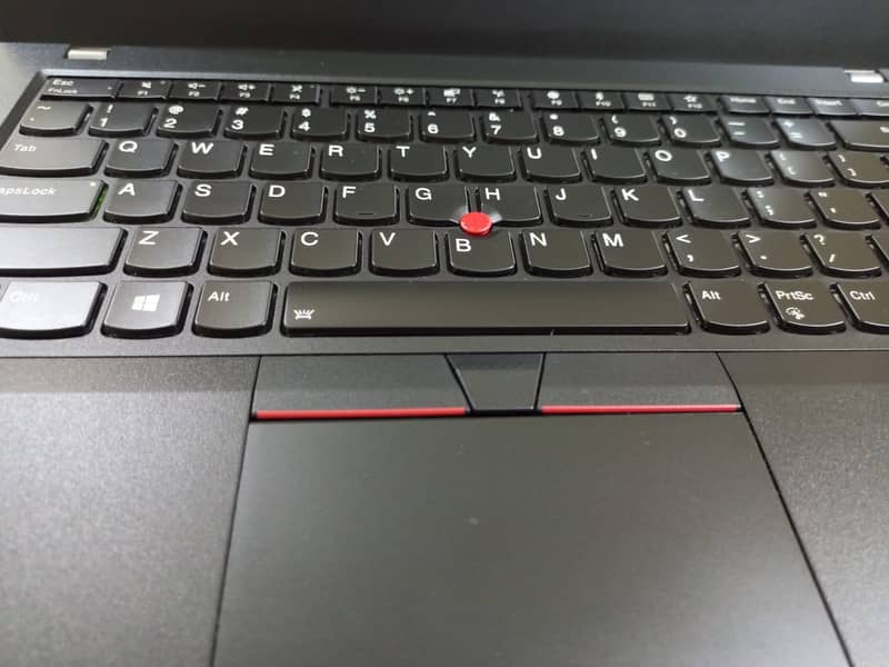 Lenovo ThinkPad T460 Laptop Core i5 6th Gen 4GB Ram/500GB HDD 3
