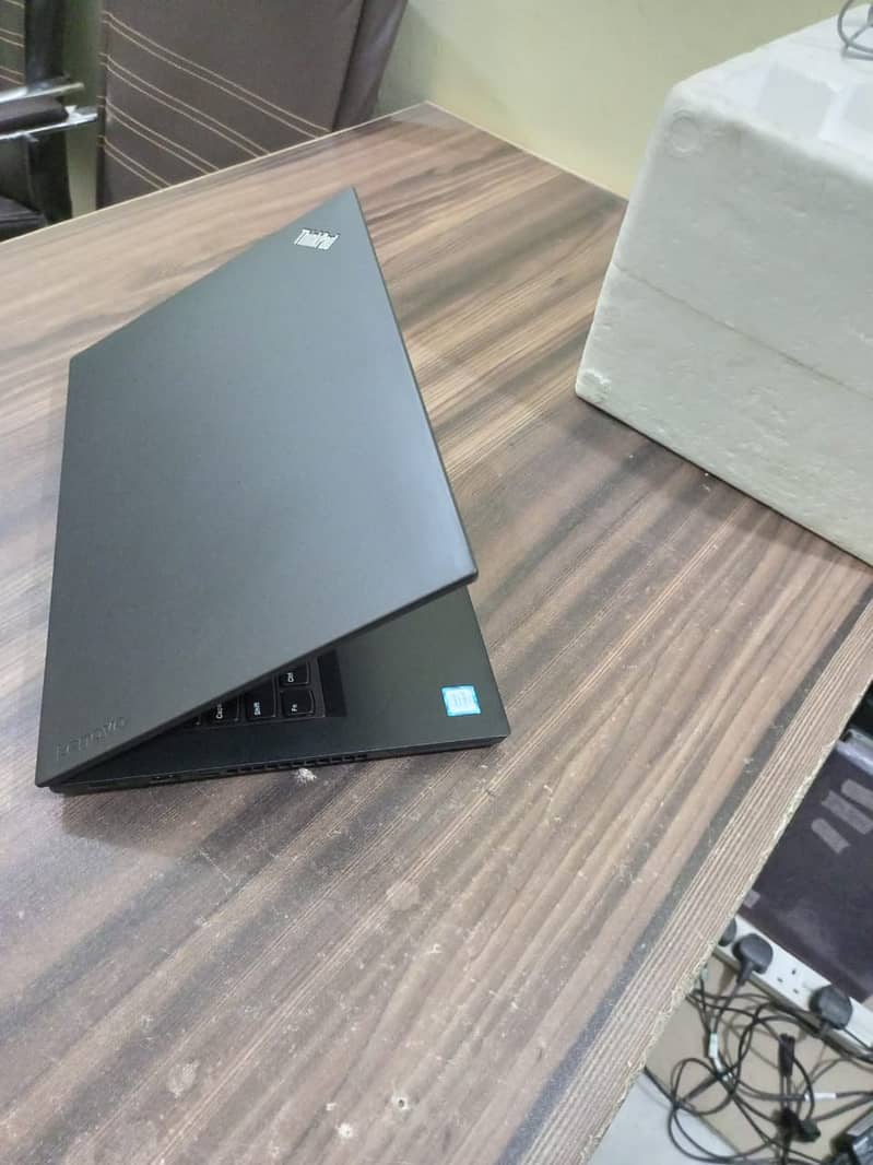 Lenovo ThinkPad T460 Laptop Core i5 6th Gen 4GB Ram/500GB HDD 14