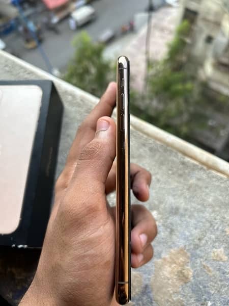 iphone 11 pro max 256 gb approved 3