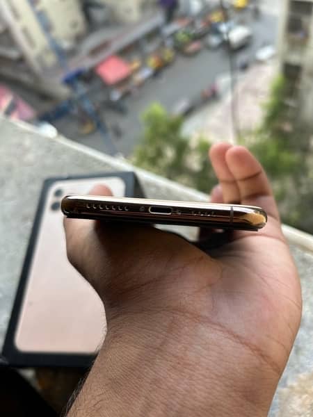iphone 11 pro max 256 gb approved 4